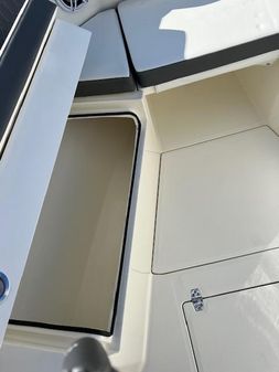 Cobia 265-CENTER-CONSOLE-OPEN image