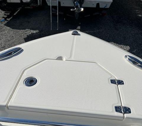 Cobia 265-CENTER-CONSOLE-OPEN image