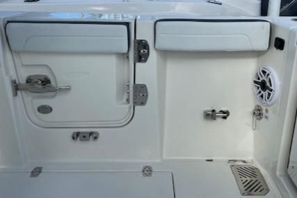 Cobia 265-CENTER-CONSOLE-OPEN image