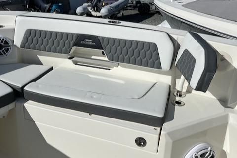 Cobia 265-CENTER-CONSOLE-OPEN image