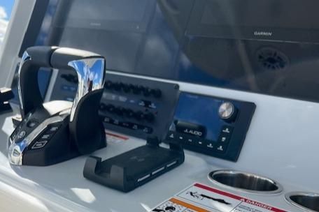 Cobia 265-CENTER-CONSOLE-OPEN image