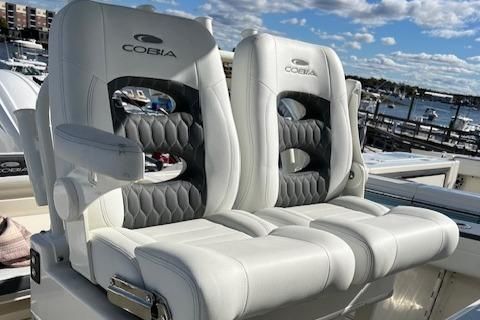 Cobia 265-CENTER-CONSOLE-OPEN image