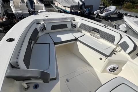 Cobia 265-CENTER-CONSOLE-OPEN image