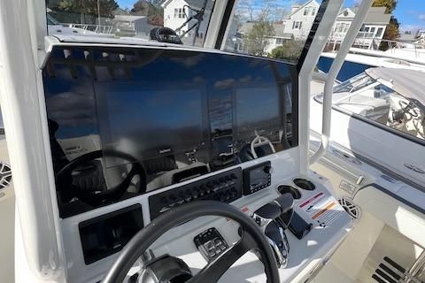 Cobia 265-CENTER-CONSOLE-OPEN image