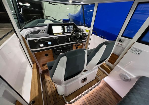 Axopar 28 CABIN image