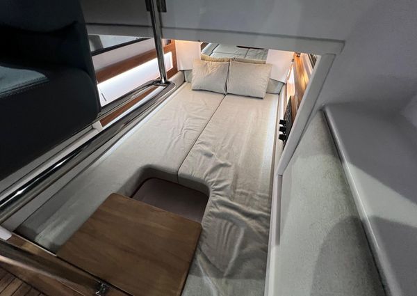 Axopar 28 CABIN image