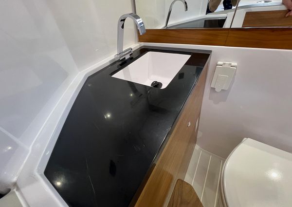 Axopar 28 CABIN image