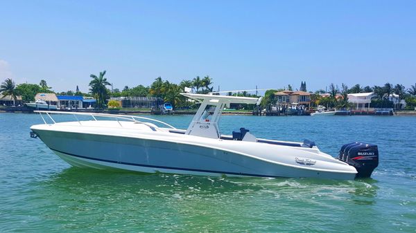 DEEP IMPACT 36' Cabin