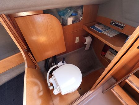 Beneteau 235 image