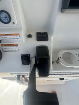 NauticStar 2200 Offshore image