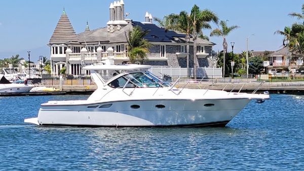 Tiara Yachts 3200 Open 