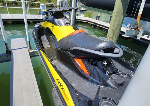 Sea-doo RXT-260 image