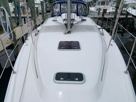 Hunter 45 Deck Salon image