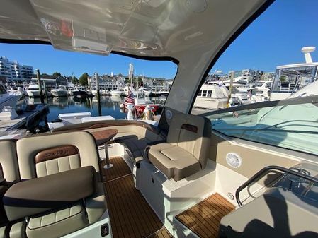 Sea Ray 370 Sundancer image