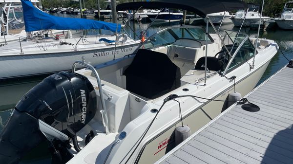 Boston Whaler 230 Vantage