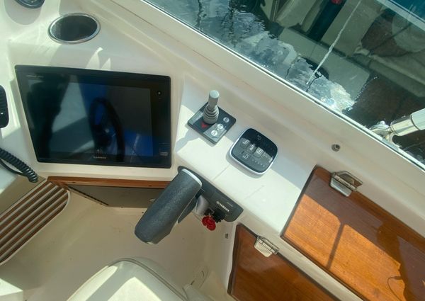 Hunt Yachts Harrier 26 image