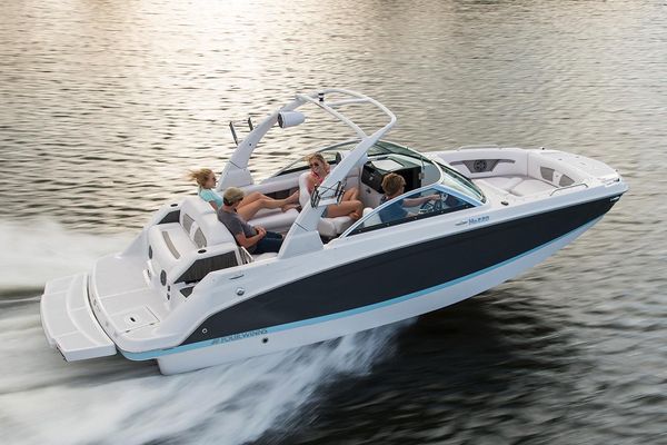 Four Winns HD220 Surf - main image