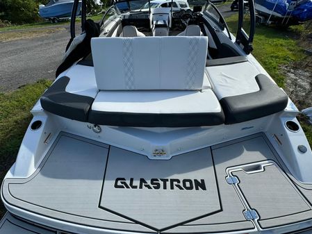 Glastron GT225 image