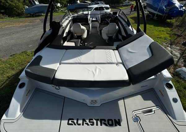 Glastron GT225 image