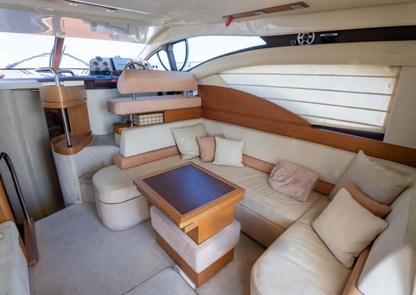 Azimut 43 FLYBRIDGE image