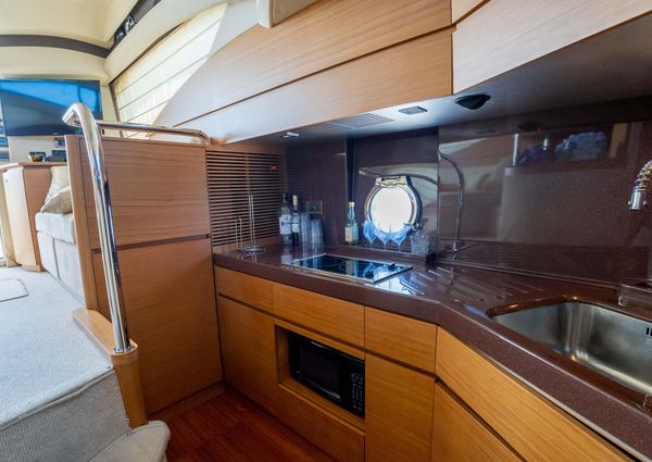 Azimut 43 FLYBRIDGE image