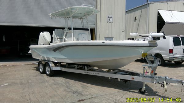 Ranger 2600 Bay 