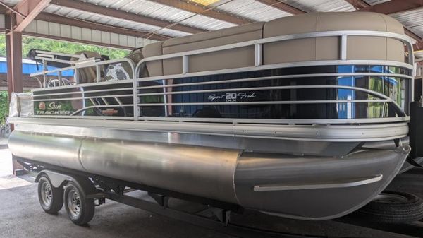 Sun Tracker SportFish 20 DLX