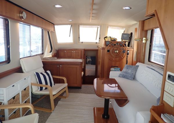 Mainship 34 Trawler image