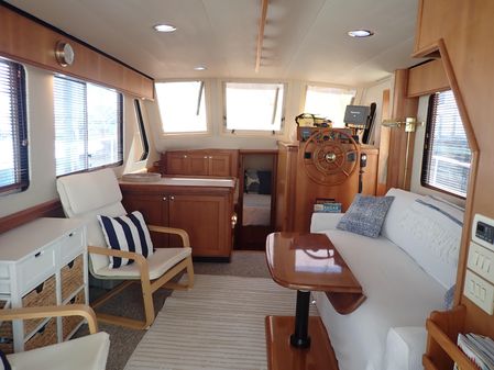 Mainship 34 Trawler image