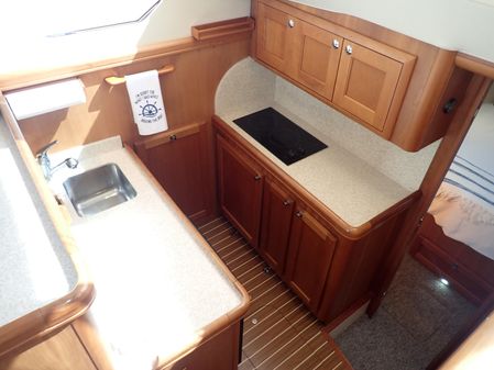 Mainship 34 Trawler image