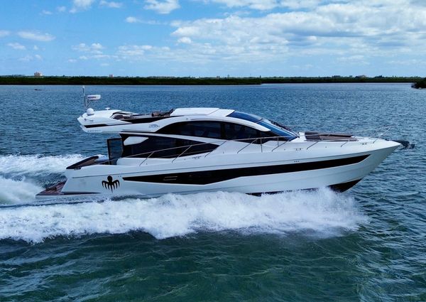 Galeon 560 Sky image