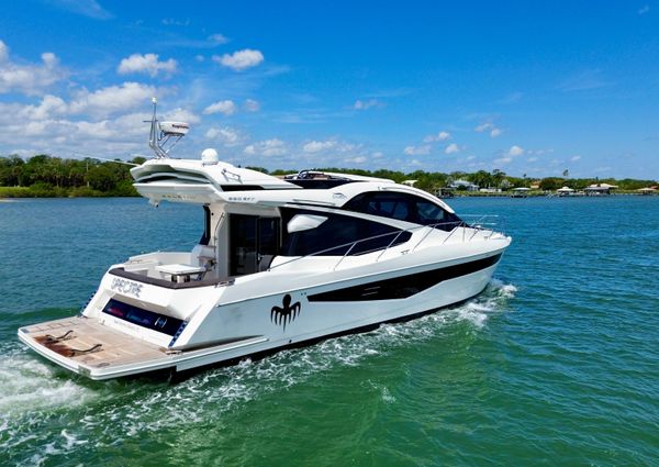 Galeon 560 Sky image