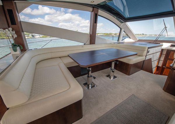 Galeon 560 Sky image