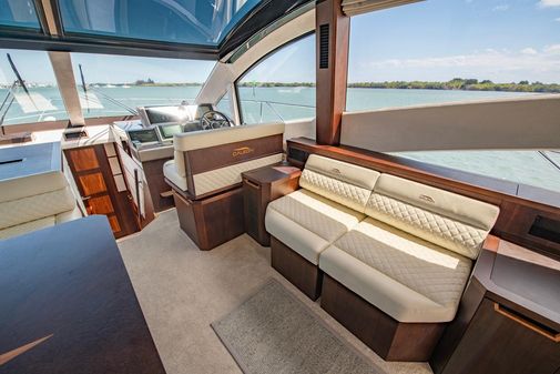 Galeon 560-SKY image