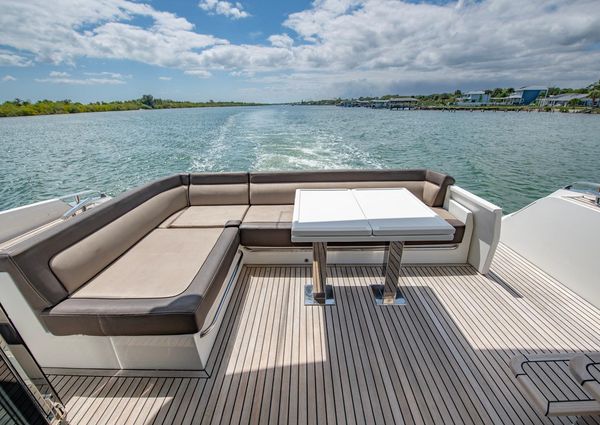 Galeon 560 Sky image