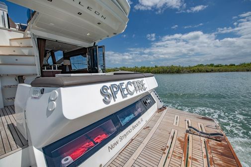 Galeon 560 Sky image