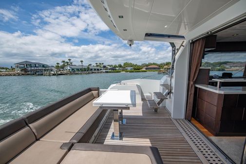 Galeon 560-SKY image