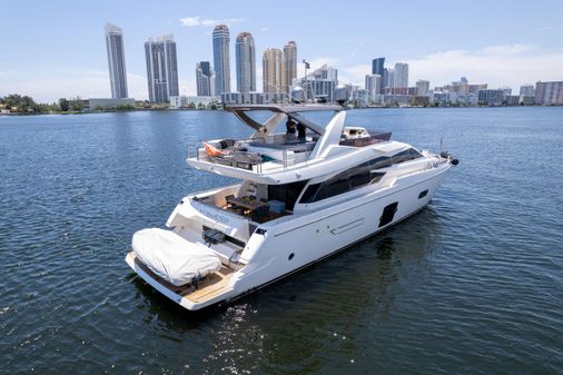 Ferretti Yachts 750 image