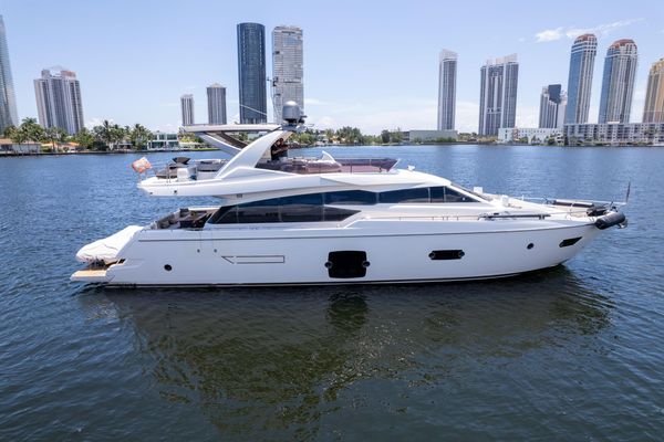 Ferretti Yachts 750 - main image