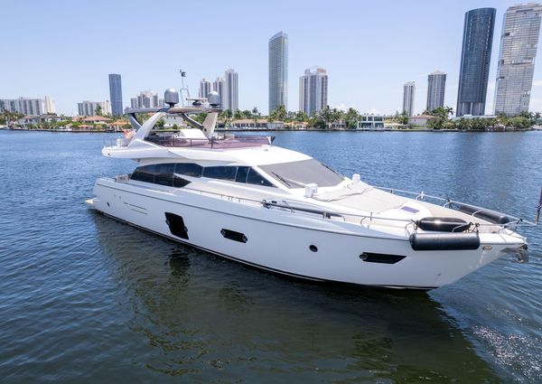 Ferretti Yachts 750 image