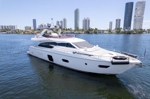 Ferretti Yachts 750 image