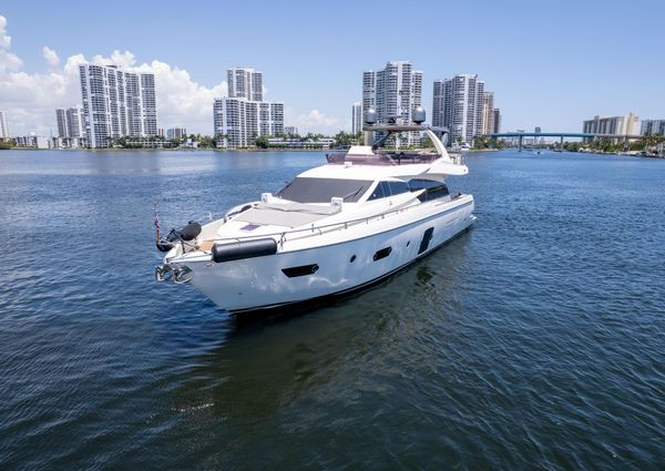 Ferretti Yachts 750 image