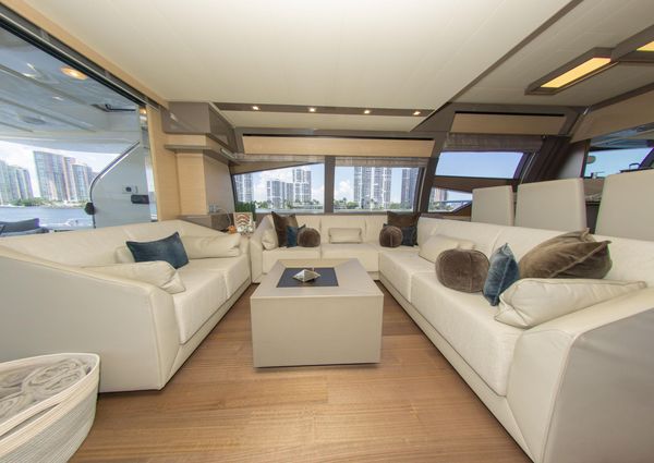 Ferretti Yachts 750 image