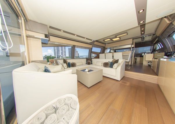 Ferretti Yachts 750 image