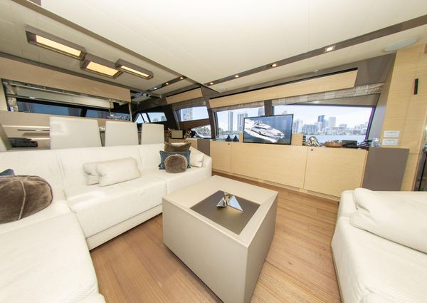 Ferretti Yachts 750 image