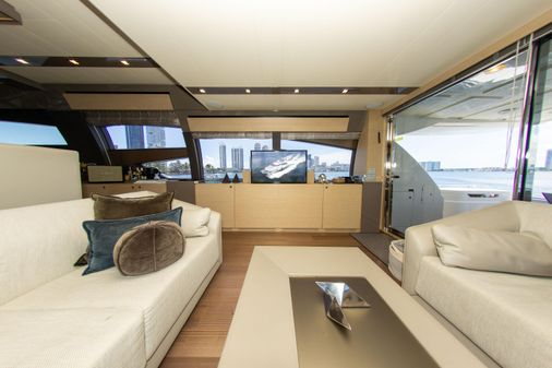 Ferretti Yachts 750 image