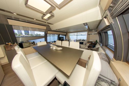 Ferretti Yachts 750 image