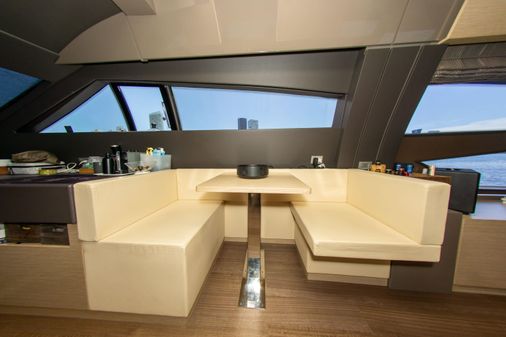 Ferretti Yachts 750 image