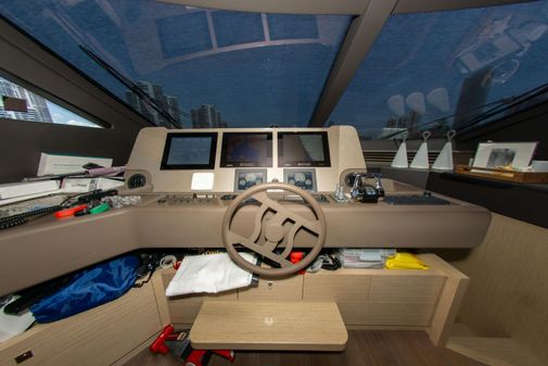 Ferretti Yachts 750 image