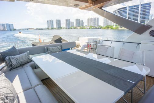 Ferretti Yachts 750 image